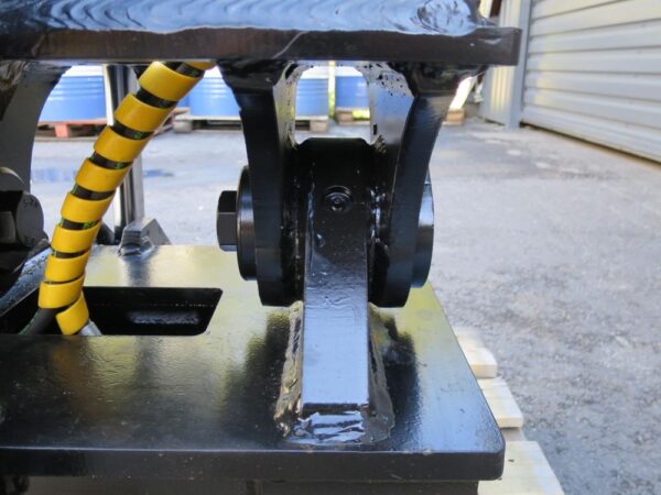 Laten Kallistuva pikaliitin S60 10-14ton hyd. 2-syl. TF - Image 11