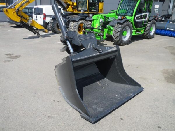 Laten Kallistuva luiskakauha 1550mm ilman kiinnikettä TS