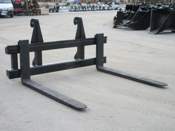 Volvo Trukkipiikit 11ton 240/180cm L150-180