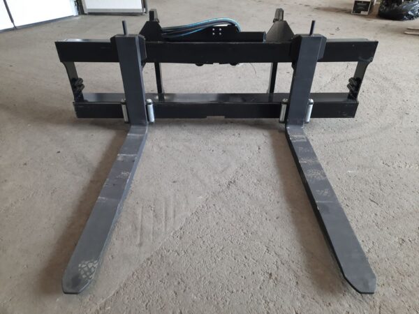 Volvo Hydrauliset trukkipiikit 8ton 240/150cm sivusiirto Volvo BM - Image 2
