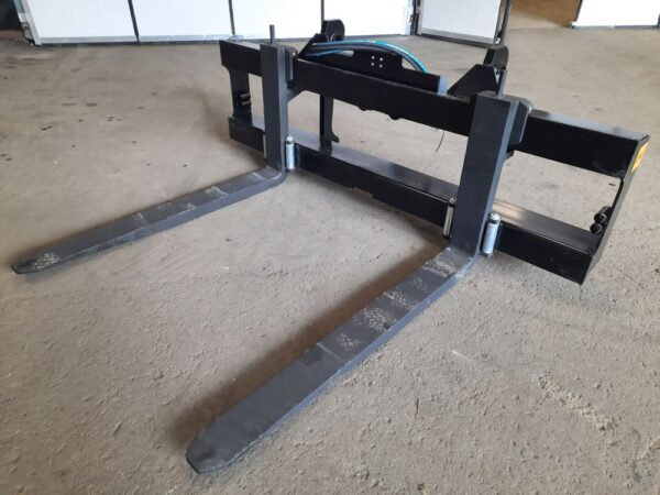 Volvo Hydrauliset trukkipiikit 8ton 240/150cm sivusiirto Volvo BM - Image 3