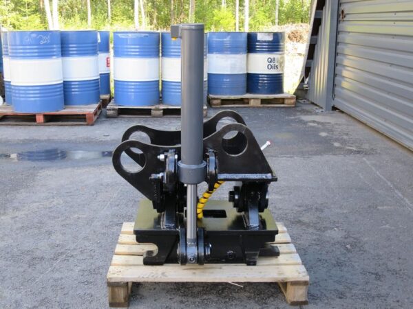 Laten Kallistuva pikaliitin S60 10-14ton hyd. 2-syl. TF - Image 5