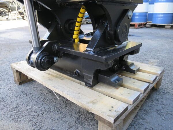 Laten Kallistuva pikaliitin S60 10-14ton hyd. 2-syl. TF - Image 9