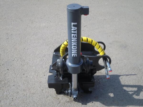 Laten Kallistuva pikaliitin S30/180 2-3ton hyd. TF - Image 9