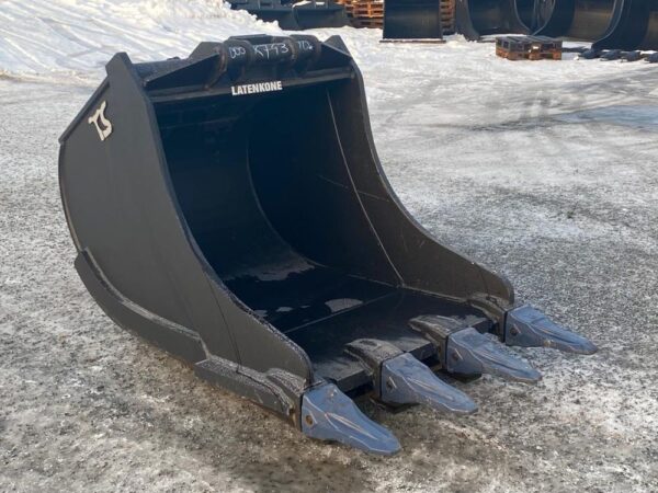Terästyö Salminen Kuokkakauha 1100mm NTP10 kynsillä