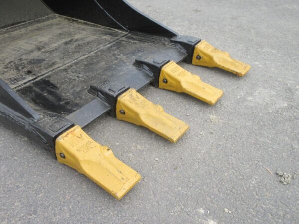 Laten Deep excavation bucket 1000mm S70 with tooth - Image 11