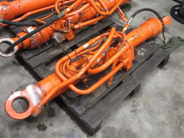 Hitachi Hitachi ZX210 nostosylinteri ID 2617 UUSI