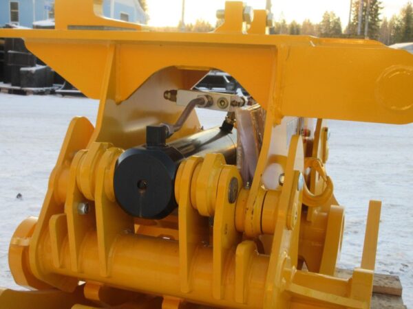 Vahva KC42 E9 NTP20 Excavator grapple - Image 9