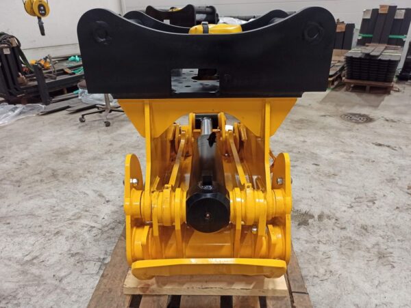 Vahva KC46 Excavator grapple QS70-EC-Oil - Image 4