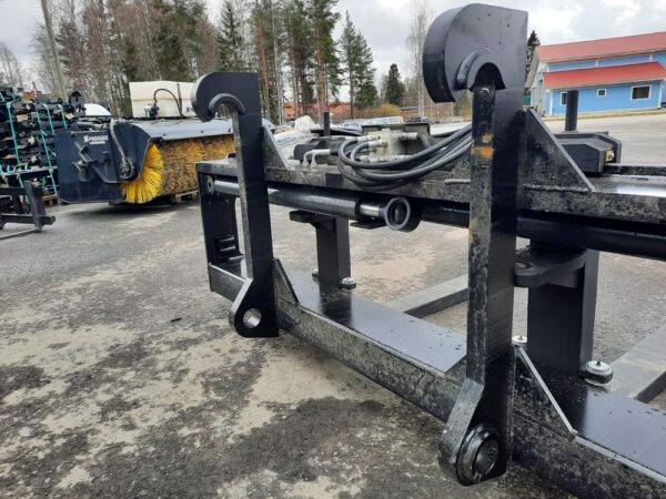 LMG Hydrauliset trukkipiikit 11ton 240/180cm sivusiirto L150-180 - Image 13