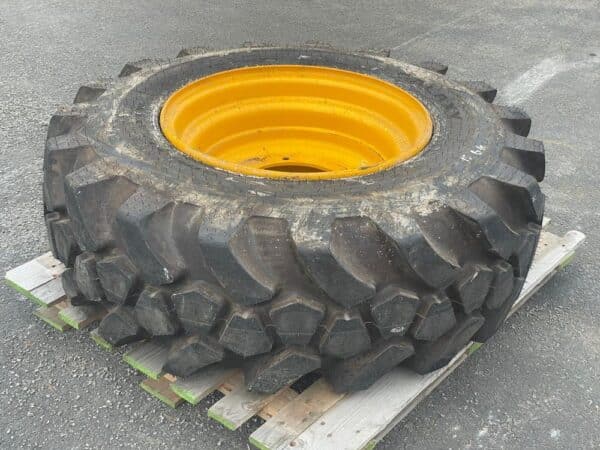 Galaxy 17.5−25 L2 Giraffe XLW rengas ja vanne