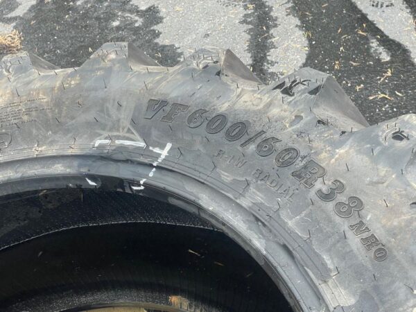 BKT 600/60 R38 rengas - Image 7