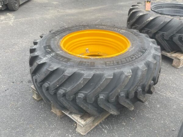 Michelin 480/80 26  rengas vanteella - Image 3