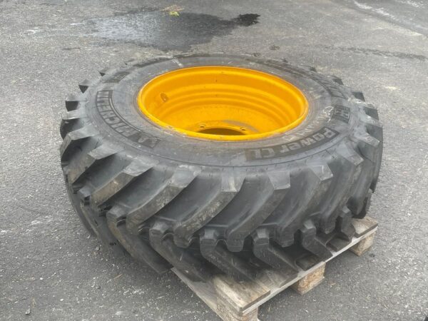 Michelin 480/80 26  rengas vanteella - Image 4