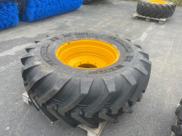Michelin 480/80 R26  renkaat ja vanteet 2kpl - Image 16