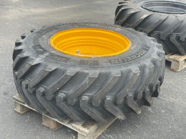Michelin 480/80 26  rengas vanteella - Image 12