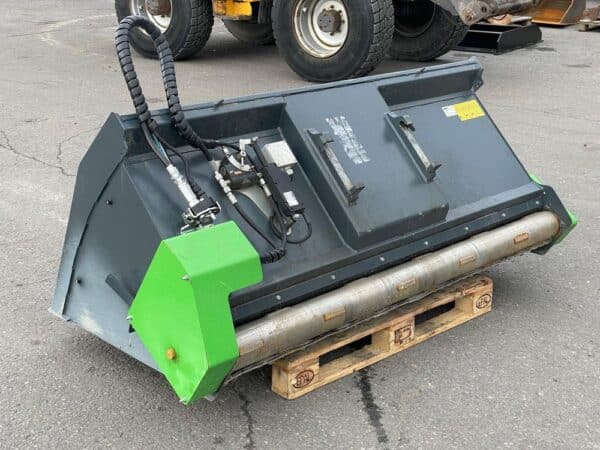 Avant Sand spreading bucket 850L AVANT