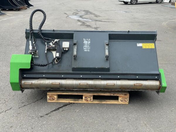Avant Sand spreading bucket 850L AVANT - Image 2