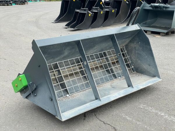 Avant Sand spreading bucket 850L AVANT - Image 5