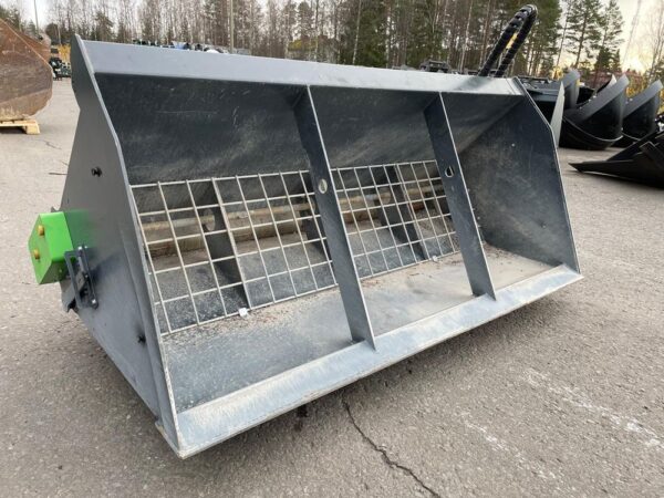 Avant Sand spreading bucket 850L AVANT - Image 15
