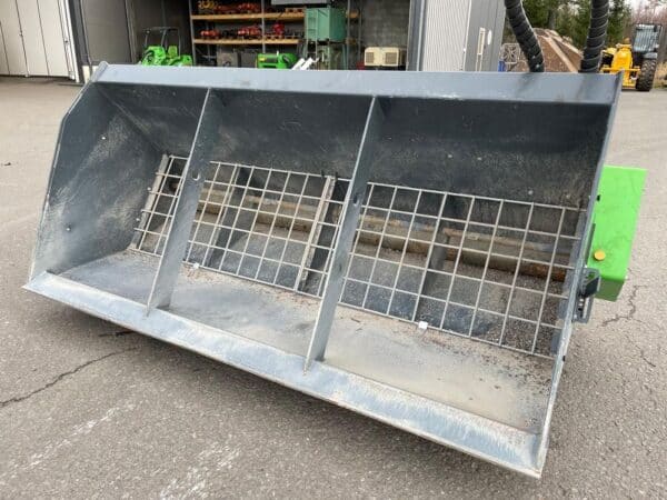 Avant Sand spreading bucket 850L AVANT - Image 16