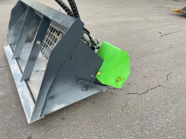 Avant Sand spreading bucket 850L AVANT - Image 17