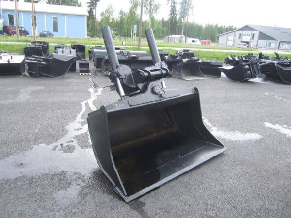 Laten Kallistuva luiskakauha 1900mm NTP10 TS