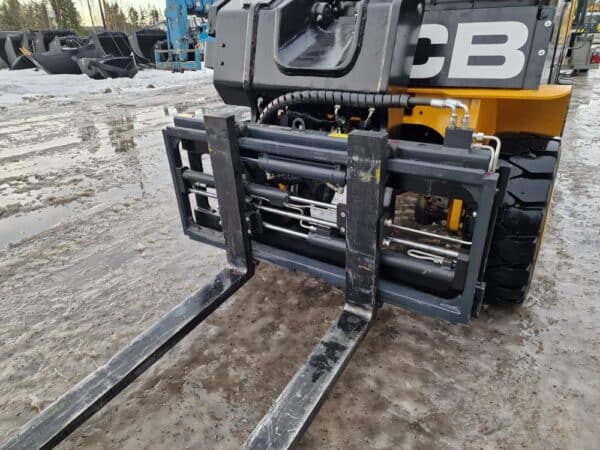 JCB TLT 35D 4x4 Teletruk - Image 24