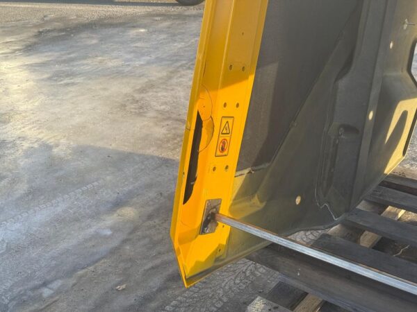 JCB Pyöräkuormaajan konepeitto  Part list No. - - Image 8
