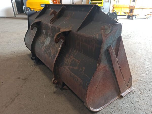 Volvo BM sorakauha 240cm - Image 7