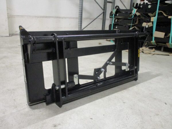- Redskapsadapter Bobcat-Euro mek. LMG