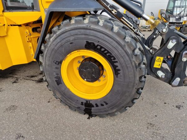 JCB 417 HT Pyöräkuormaaja - Image 9